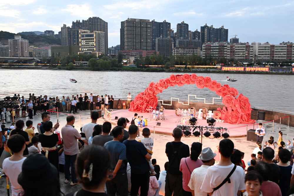 兰州：一座城与母亲河的故事