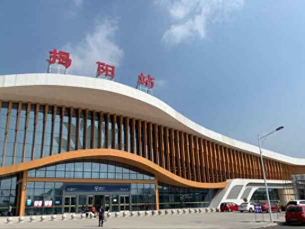 探索汕昆高速公路：一条横跨四省的经济大动脉