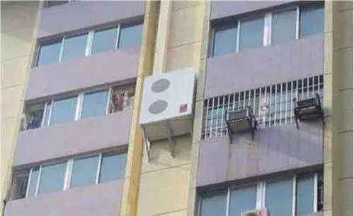 三管电力塔：通信铁塔的重要性与多样性解析