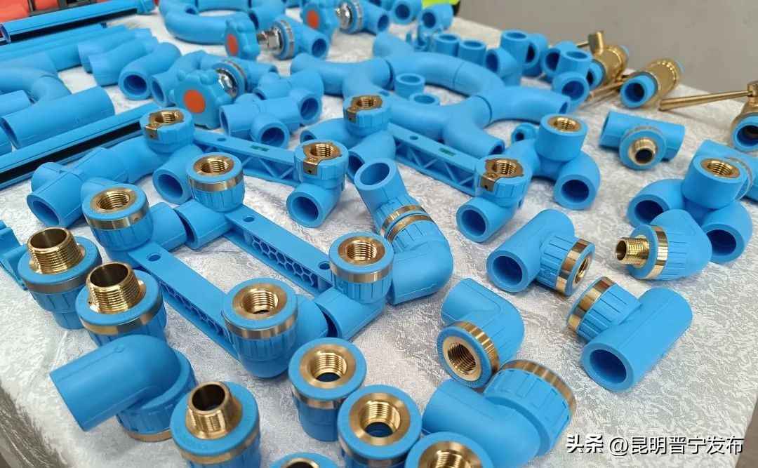 晋宁PVC电力管产业赋能乡村，村民家门口就业增收新模式