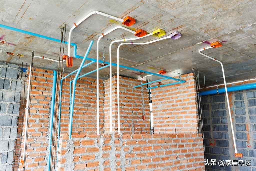 电力pvc管埋设 电路中的PVC线管怎么安装？中间8米加一个过线盒吗？为什么？