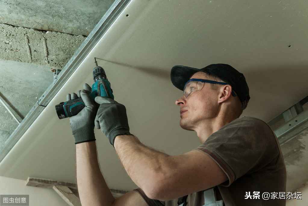 电力pvc管埋设 电路中的PVC线管怎么安装？中间8米加一个过线盒吗？为什么？