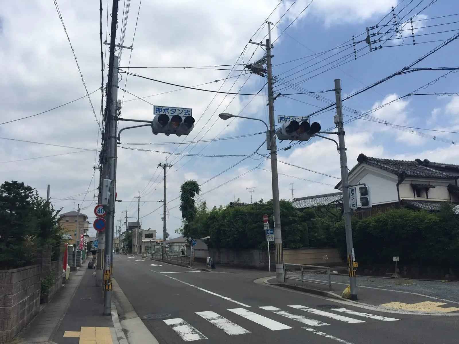 电力管直埋还是穿管 为何中国放着电线杆不用，用昂贵的地下电缆？日本教授难以理解