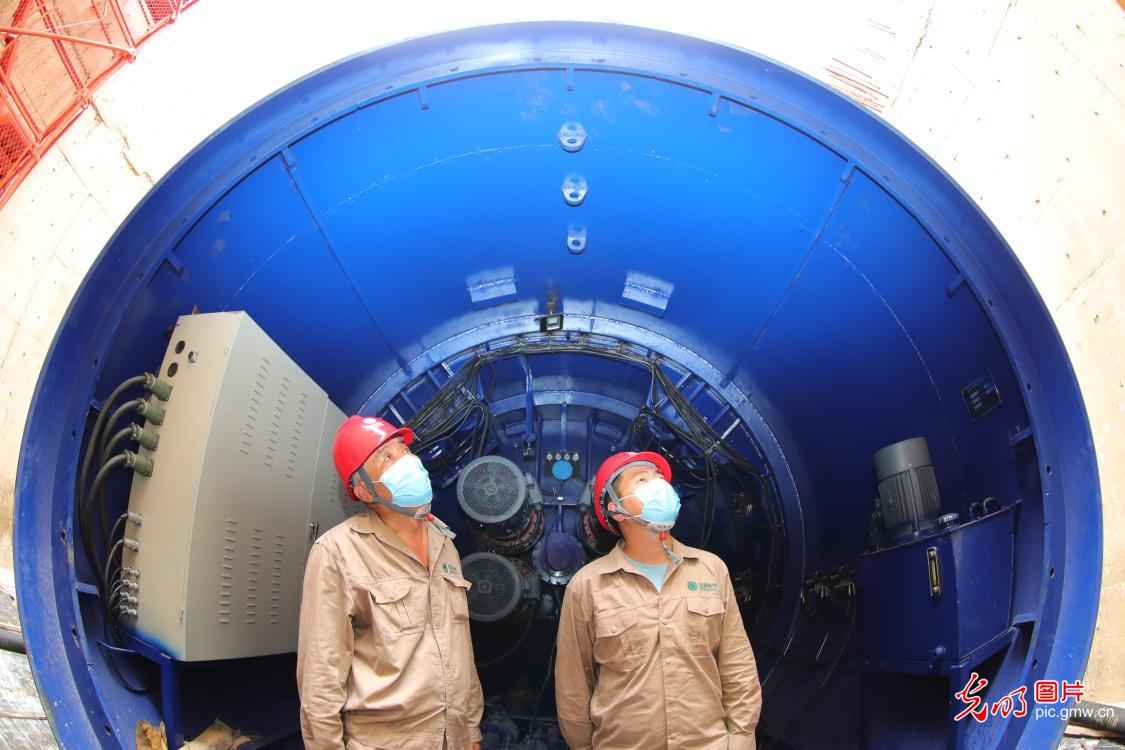 天津电力顶管加工：首条电力隧道贯通里程碑