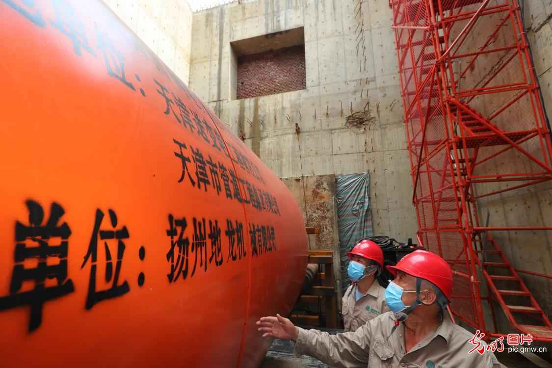 天津电力顶管加工：首条电力隧道贯通里程碑
