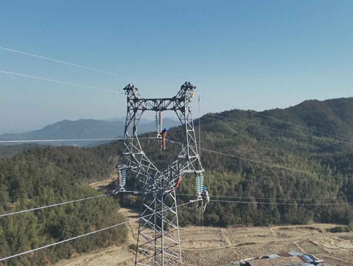 建宁HFB电力管安装：奥仁格管道助力电网抗灾升级