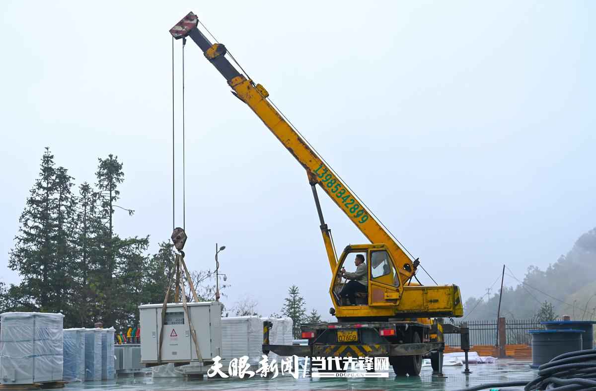 贵州PVC电力管批发助力：凯里供电局木质连片村寨消防电改，保障群众用电安全满意